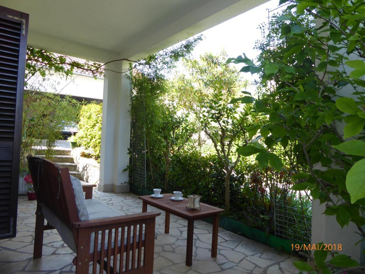 Apartmani Dubasnica Malinska Εξωτερικό φωτογραφία