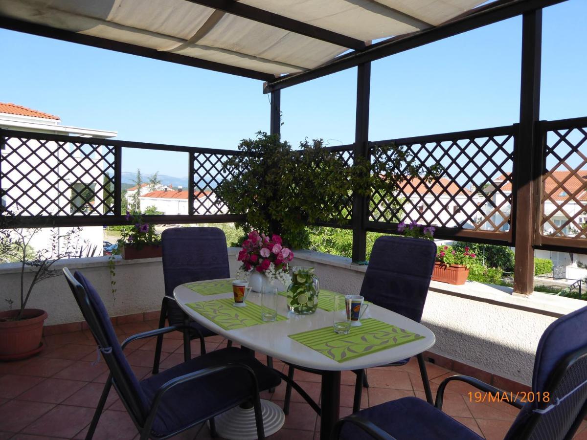 Apartmani Dubasnica Malinska Εξωτερικό φωτογραφία