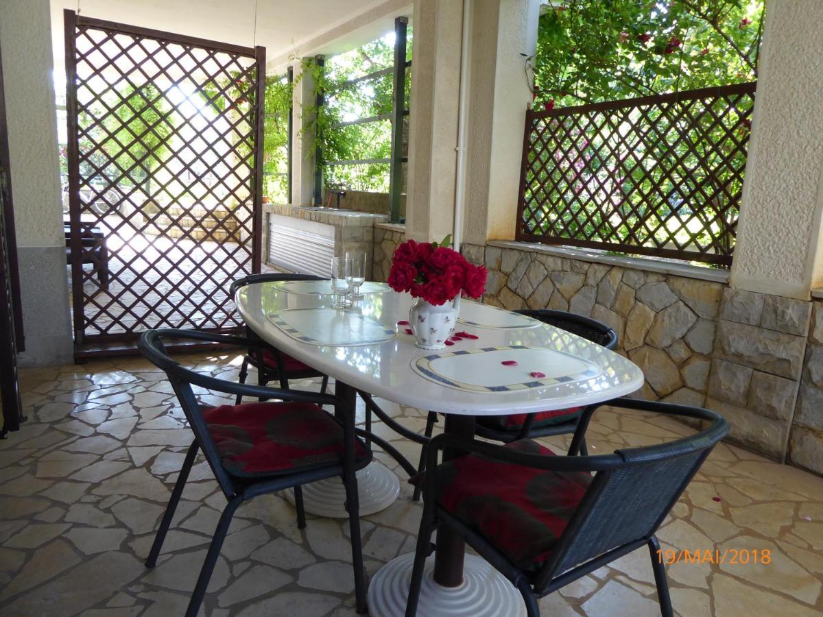Apartmani Dubasnica Malinska Εξωτερικό φωτογραφία