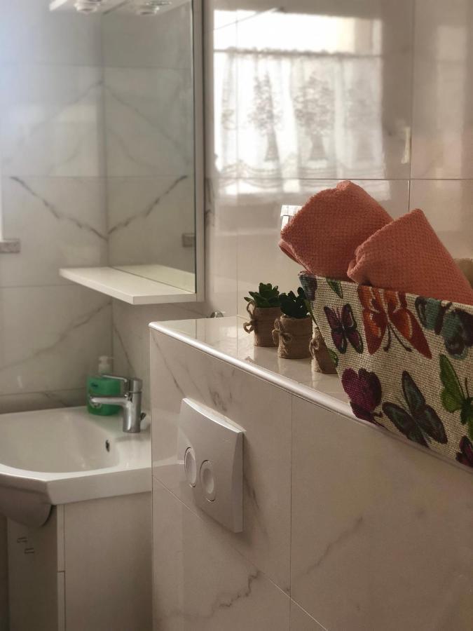 Apartmani Dubasnica Malinska Εξωτερικό φωτογραφία